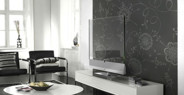  Loewe Invisio Transparent TV