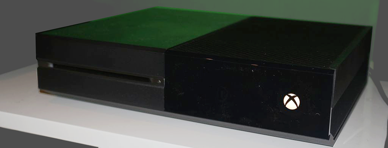 File:Xbox One front side view.png